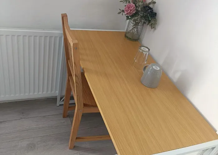Greenwich City - 1 Bed Apartment